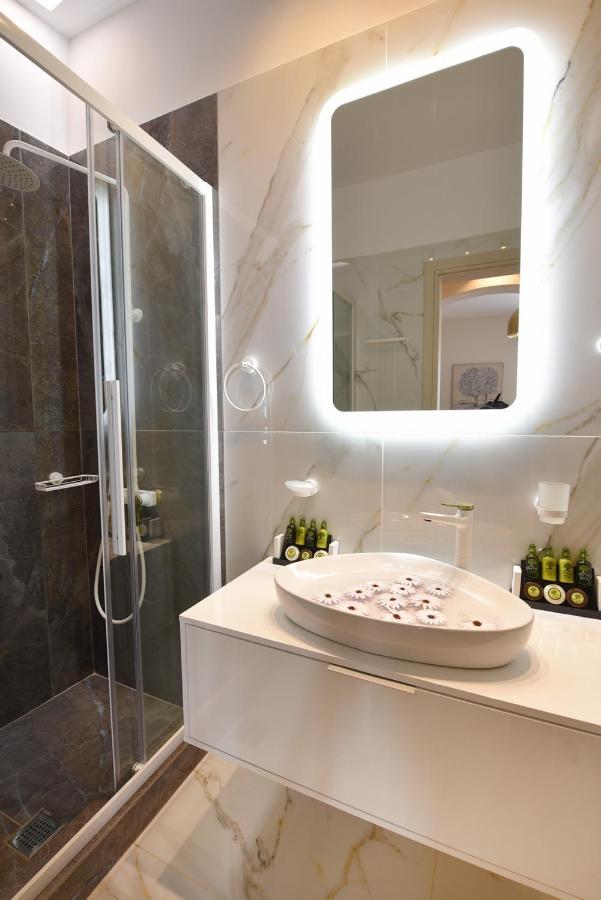 Syrene Luxury Suites Ermoupoli Eksteriør billede