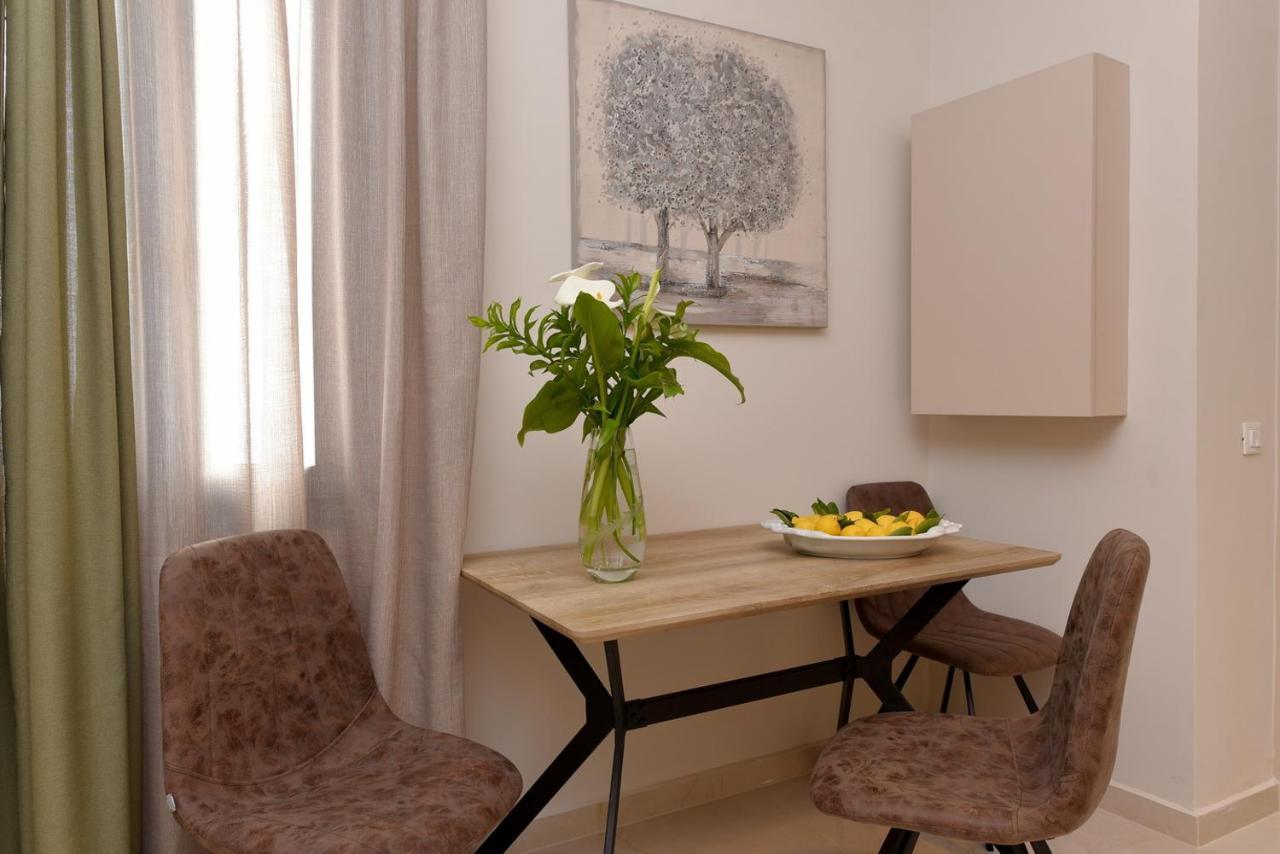 Syrene Luxury Suites Ermoupoli Eksteriør billede